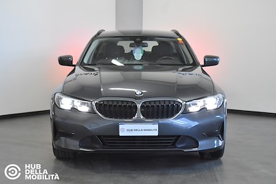 BMW 318d 48V Touring Business Advantage